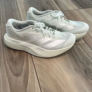 Adidas Women's Evo SL size 7.5 like new